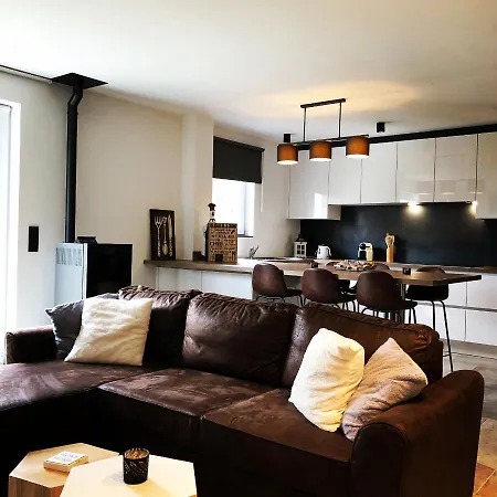 Hébergement de vacances Juste à Côté, Maison De Caractère Avec Piscine