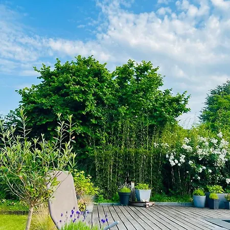 Holiday home Juste A Cote, Maison De Caractere Avec Piscine Wanze