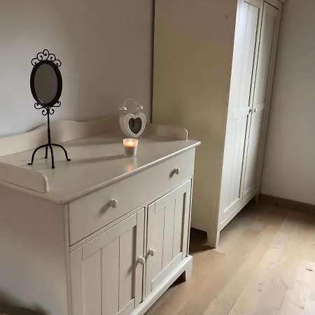 Hébergement de vacances Juste à Côté, Maison De Caractère Avec Piscine *