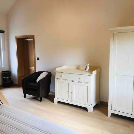 Juste A Cote, Maison De Caractere Avec Piscine Holiday home Wanze