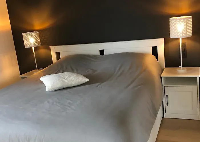 Casa vacanze Juste à Côté, Maison De Caractère Avec Piscine Wanze