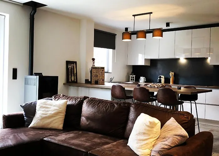 Casa vacanze Juste à Côté, Maison De Caractère Avec Piscine