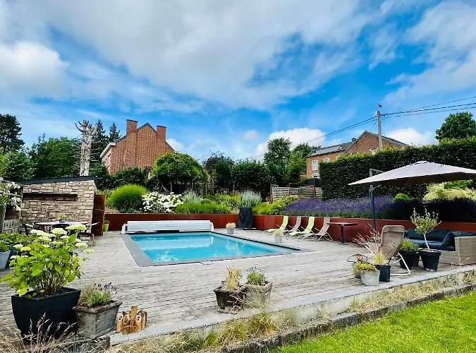 Casa vacanze Juste à Côté, Maison De Caractère Avec Piscine Wanze