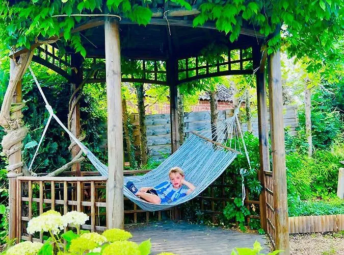 Juste à Côté, Maison De Caractère Avec Piscine Casa vacanze